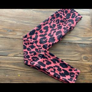 El Toro 25" Garnet Rose Leopard - Bounce - Medium